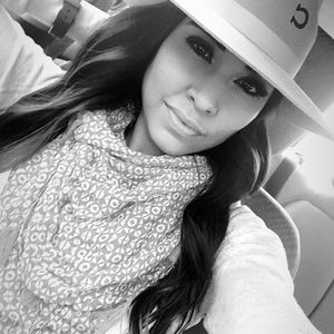 Meet your Posher, Fatima